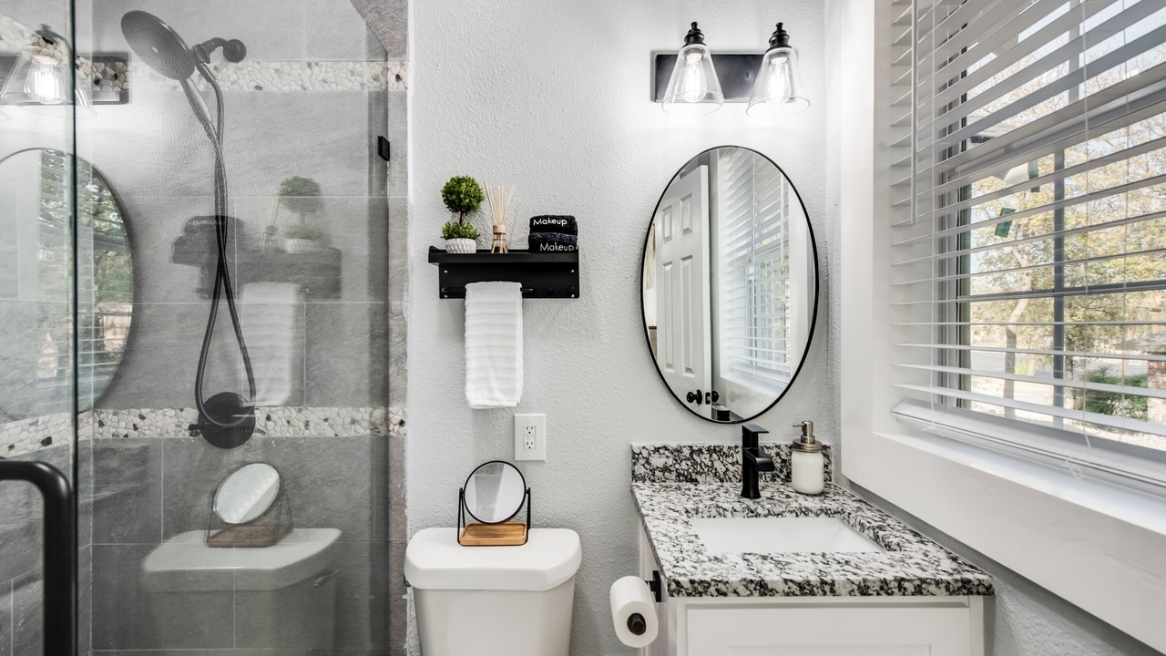 Photo of Bathroom in Mineral Wells