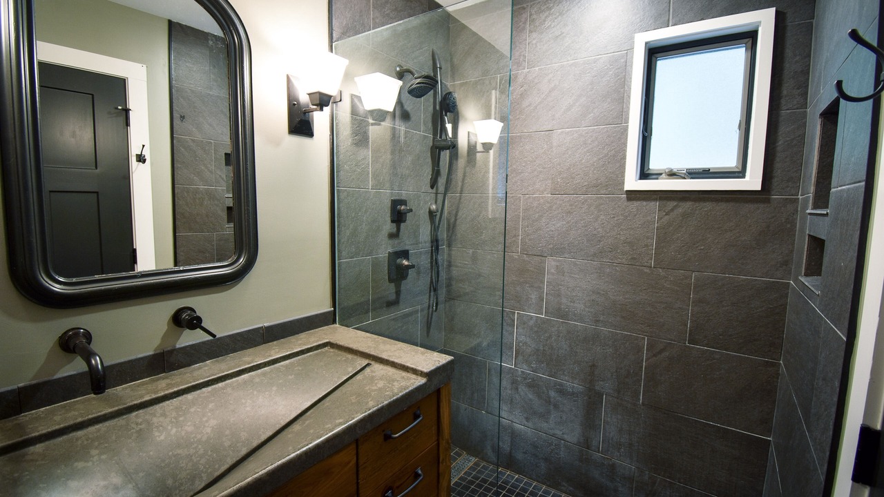 Photo of Bathroom in Etowah