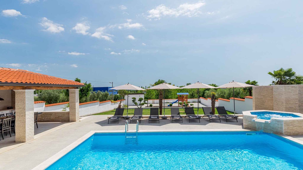 Photo of Outdoor in Buici
