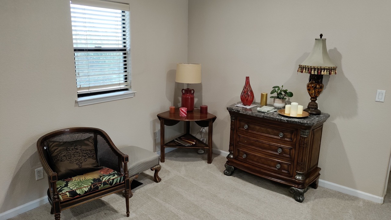 Photo of Others in Hollister