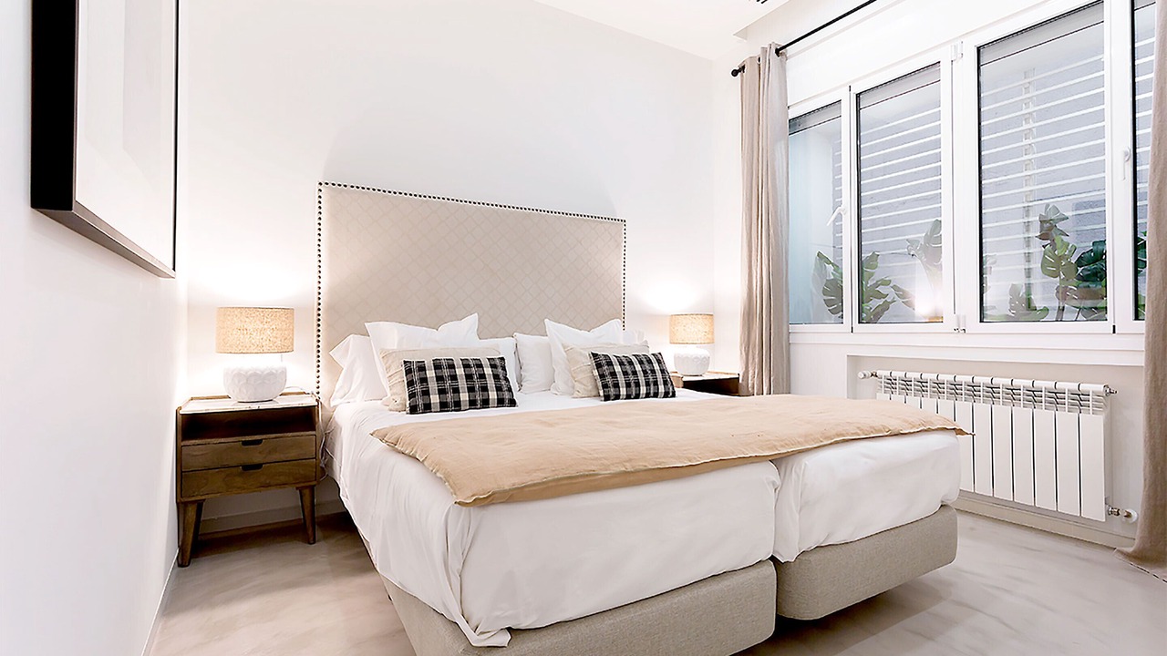 Photo of Bedroom in Jeronimos