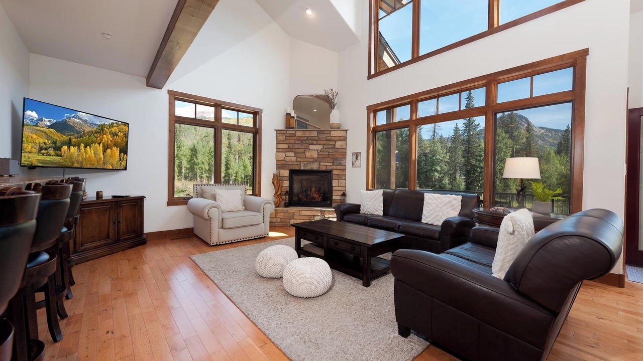 Photo of Livingroom in Purgatory