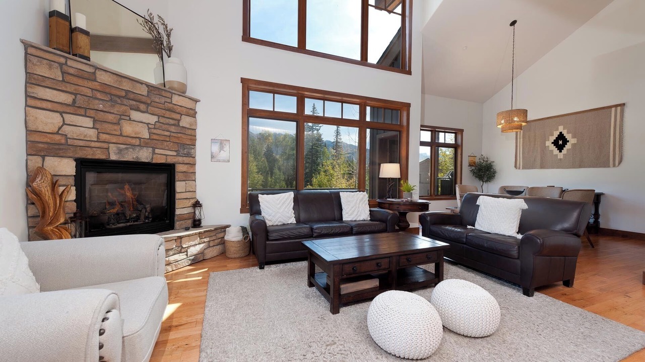Photo of Livingroom in Purgatory