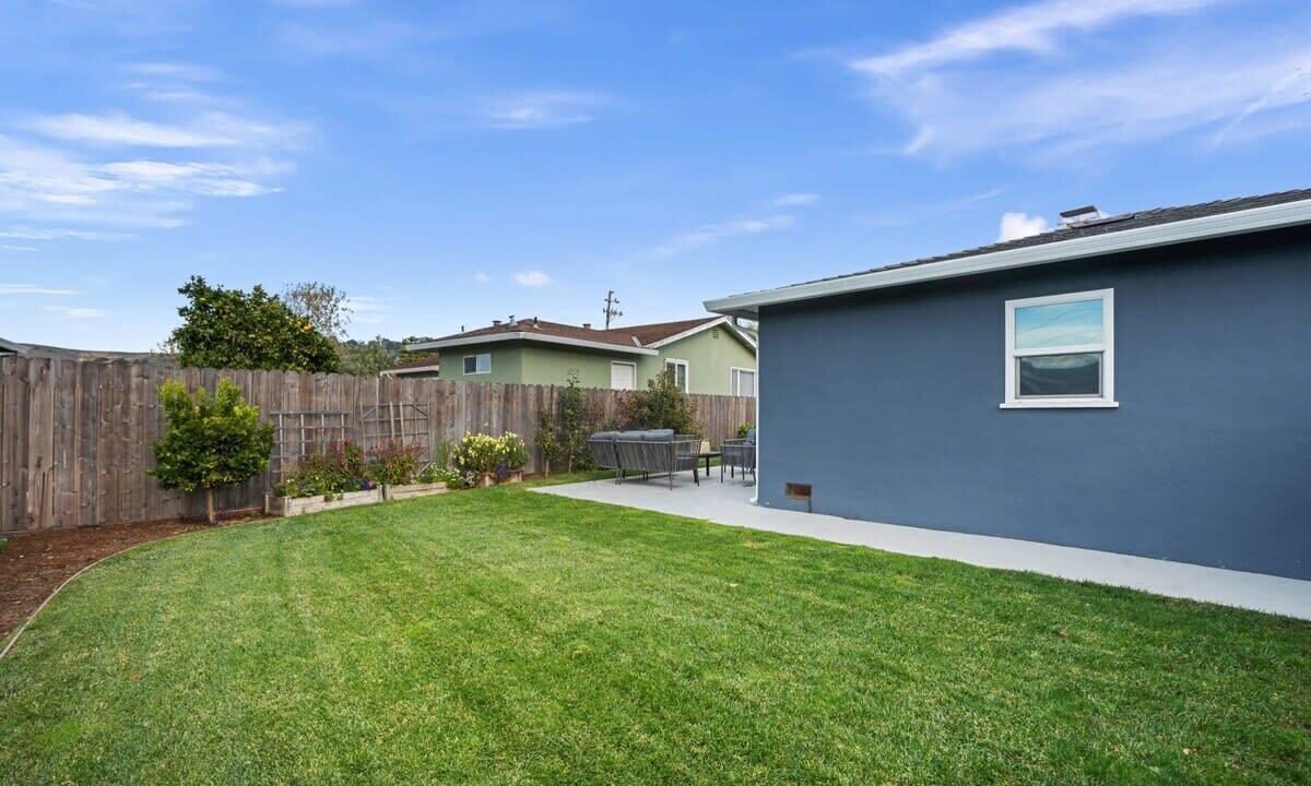 Photo of Outdoor in Linda Mar