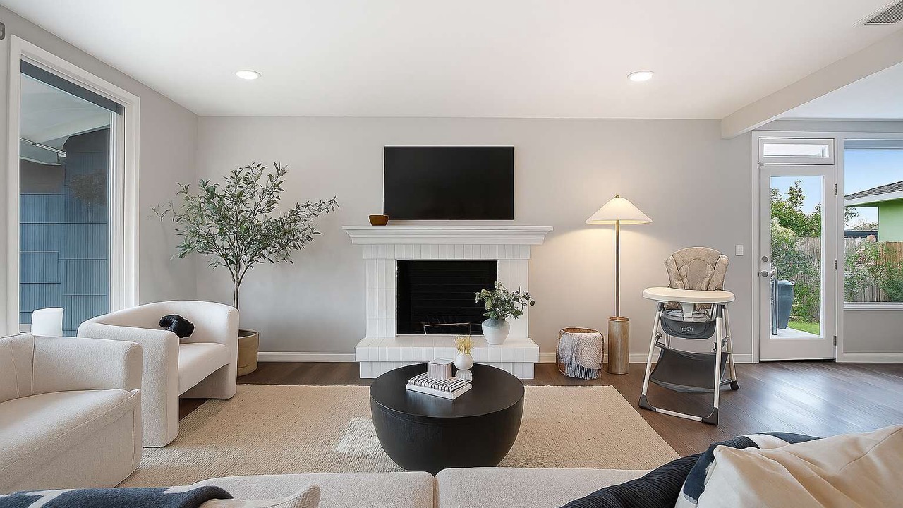 Photo of Livingroom in Linda Mar