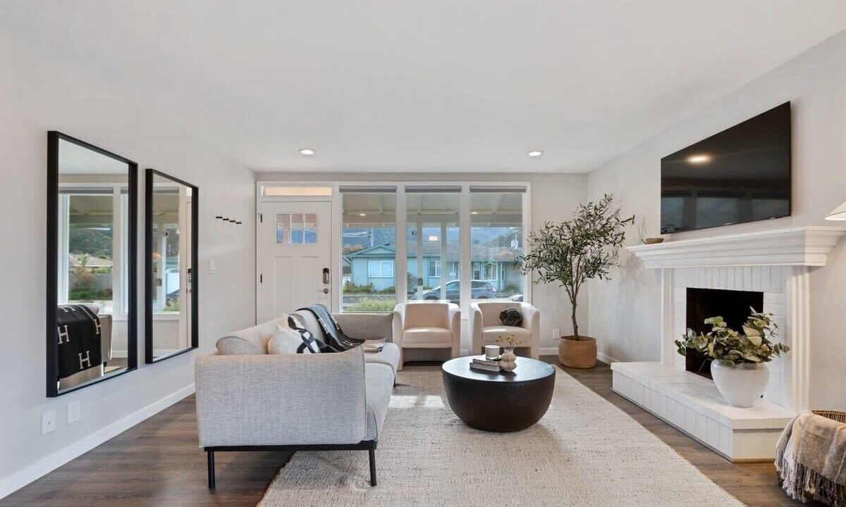 Photo of Livingroom in Linda Mar