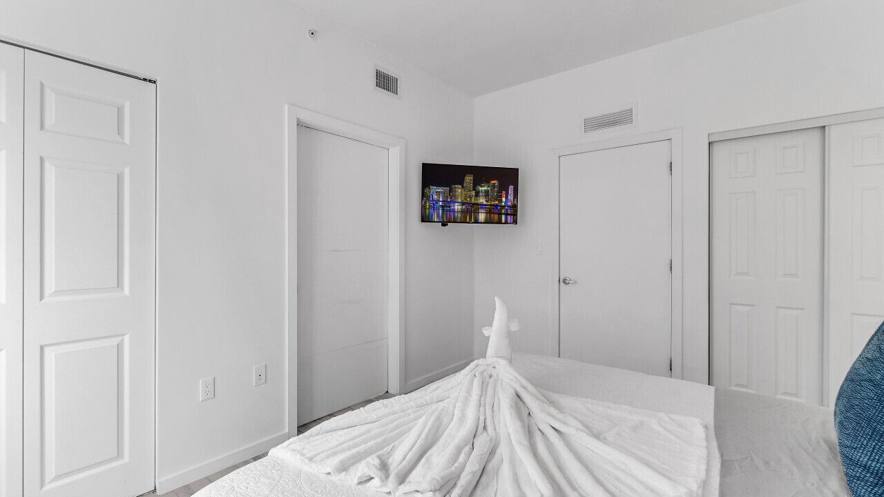 Photo of Bedroom in Midtown