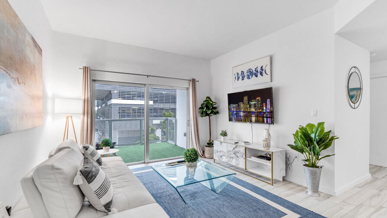 Photo of Livingroom in Midtown