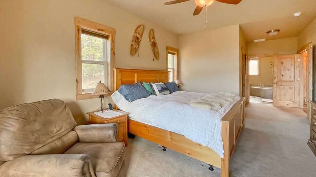 Photo of Bedroom in Cascade