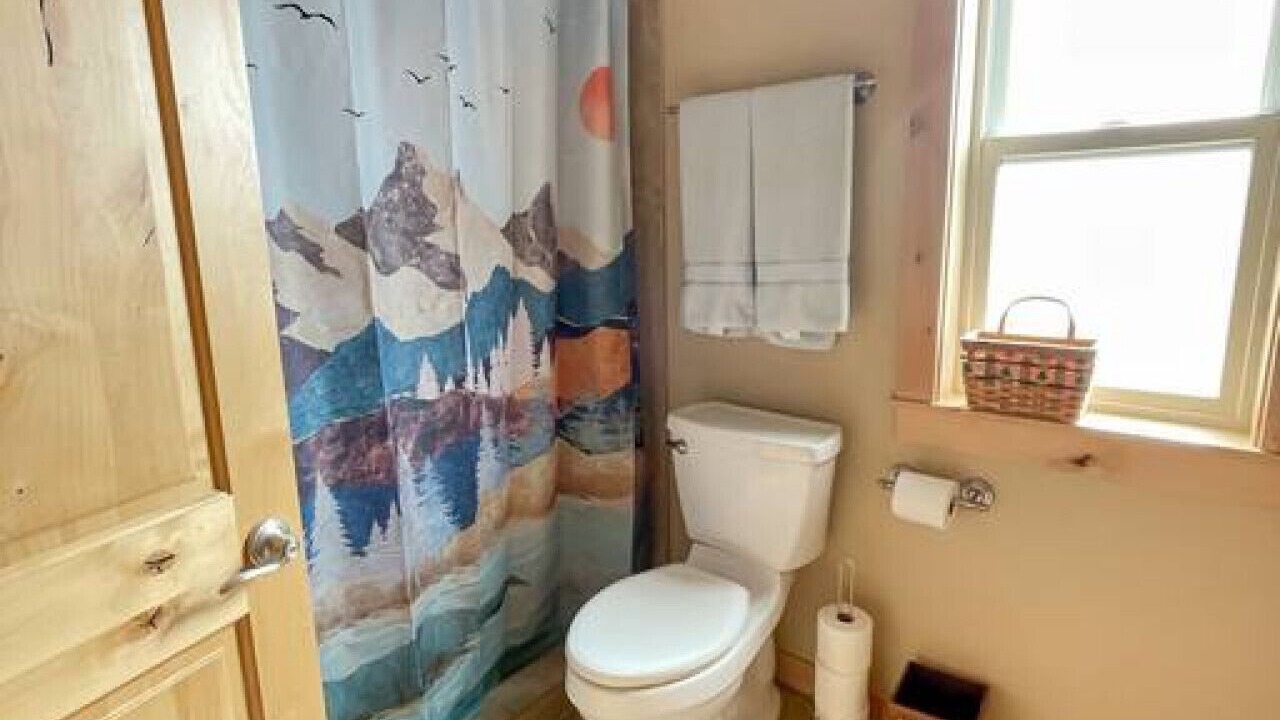 Photo of Bathroom in Cascade