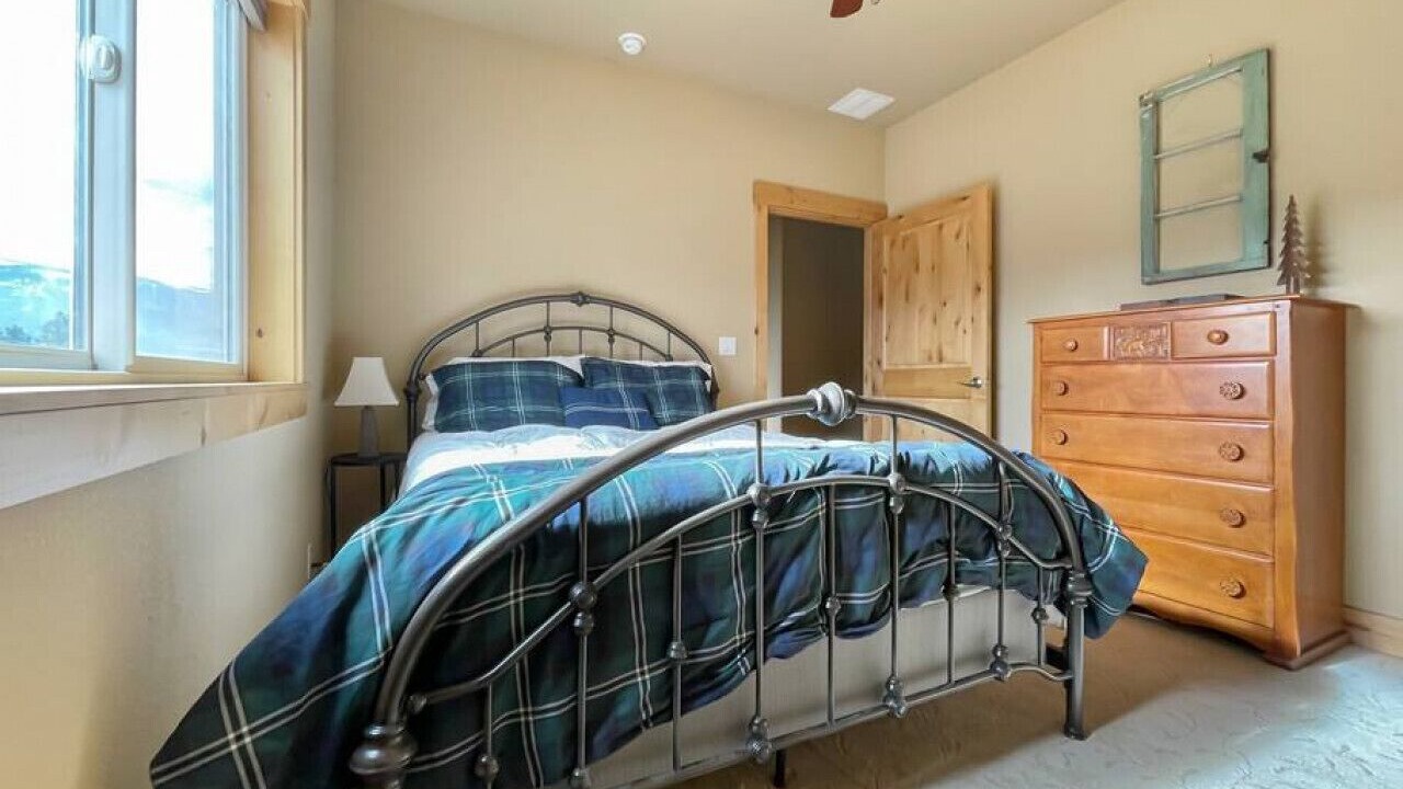 Photo of Bedroom in Cascade