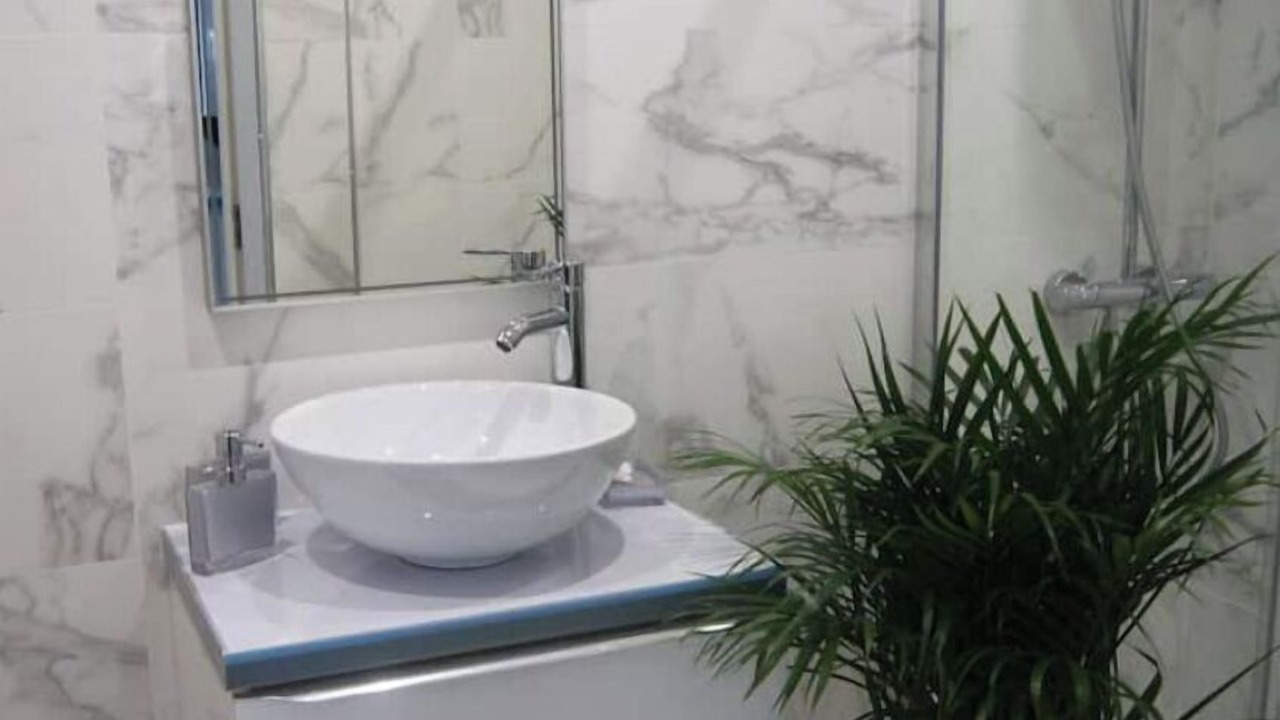 Photo of Bathroom in Suresnes