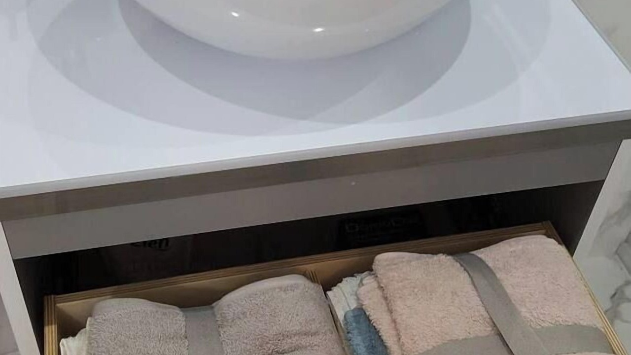 Photo of Bathroom in Suresnes