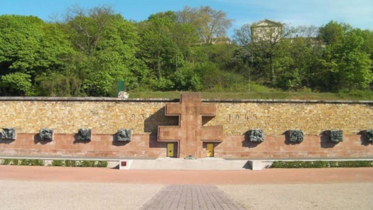 Photo of Outdoor in Suresnes