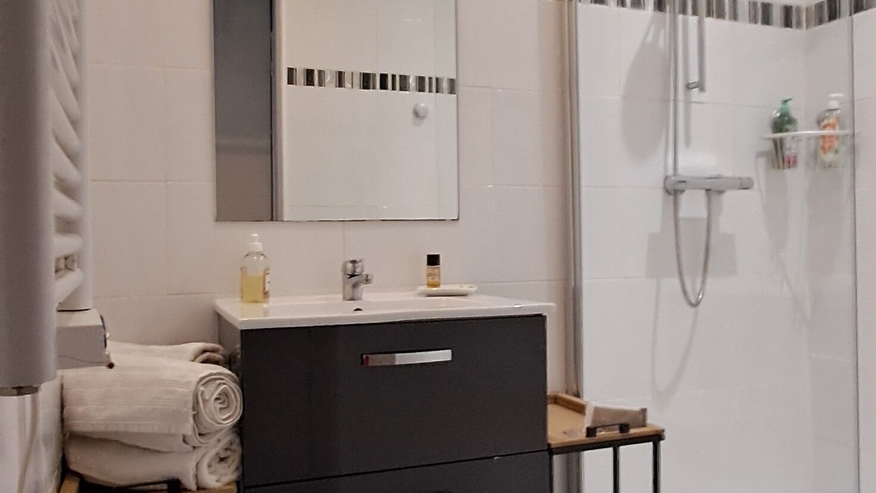 Photo of Bathroom in Cholet