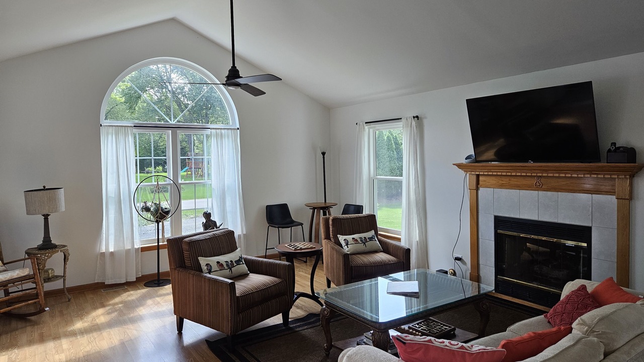 Photo of Livingroom in Fox Valley