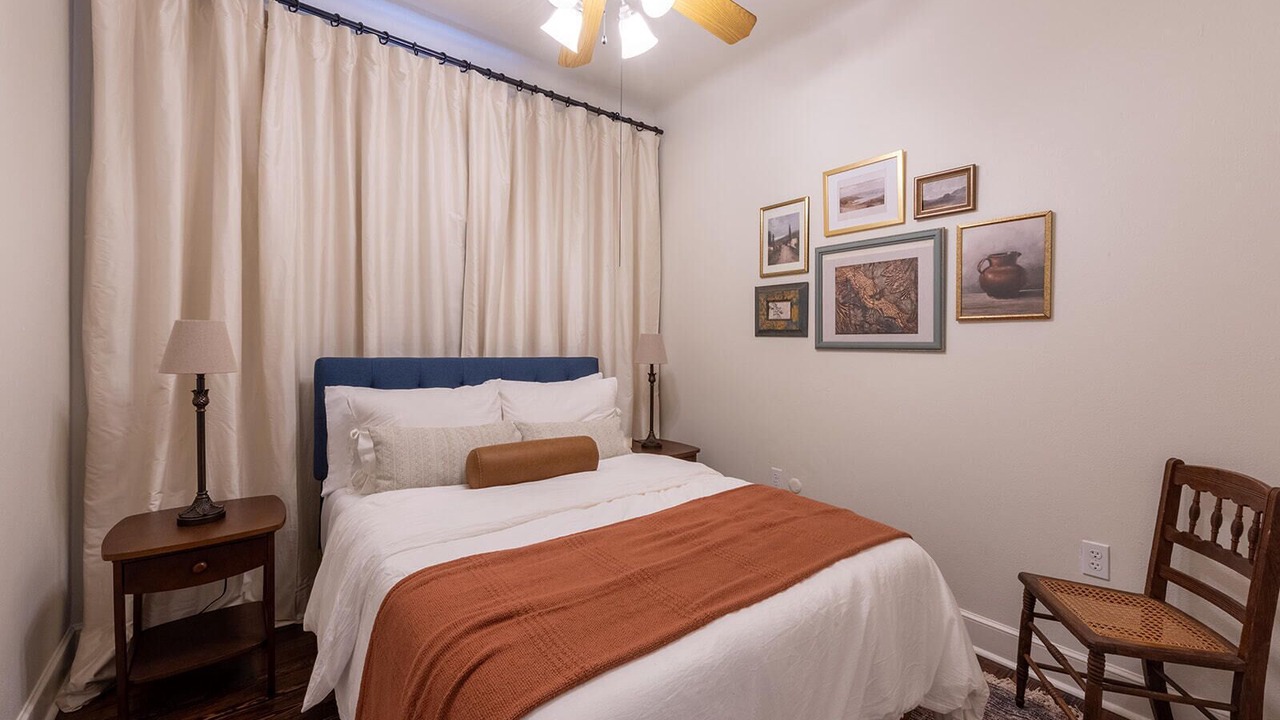 Photo of Bedroom in Algiers Point