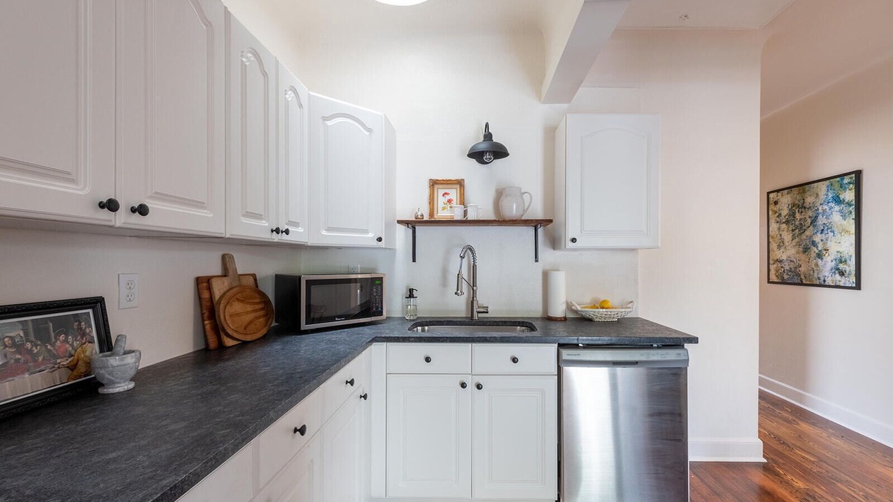 Photo of Kitchen in Algiers Point
