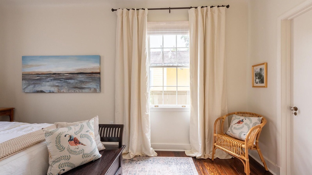 Photo of Bedroom in Algiers Point