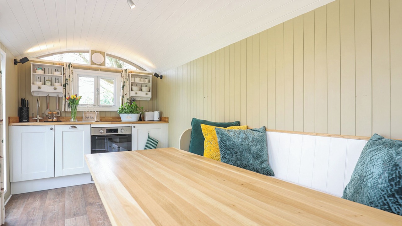 Photo of Others in Lickfold