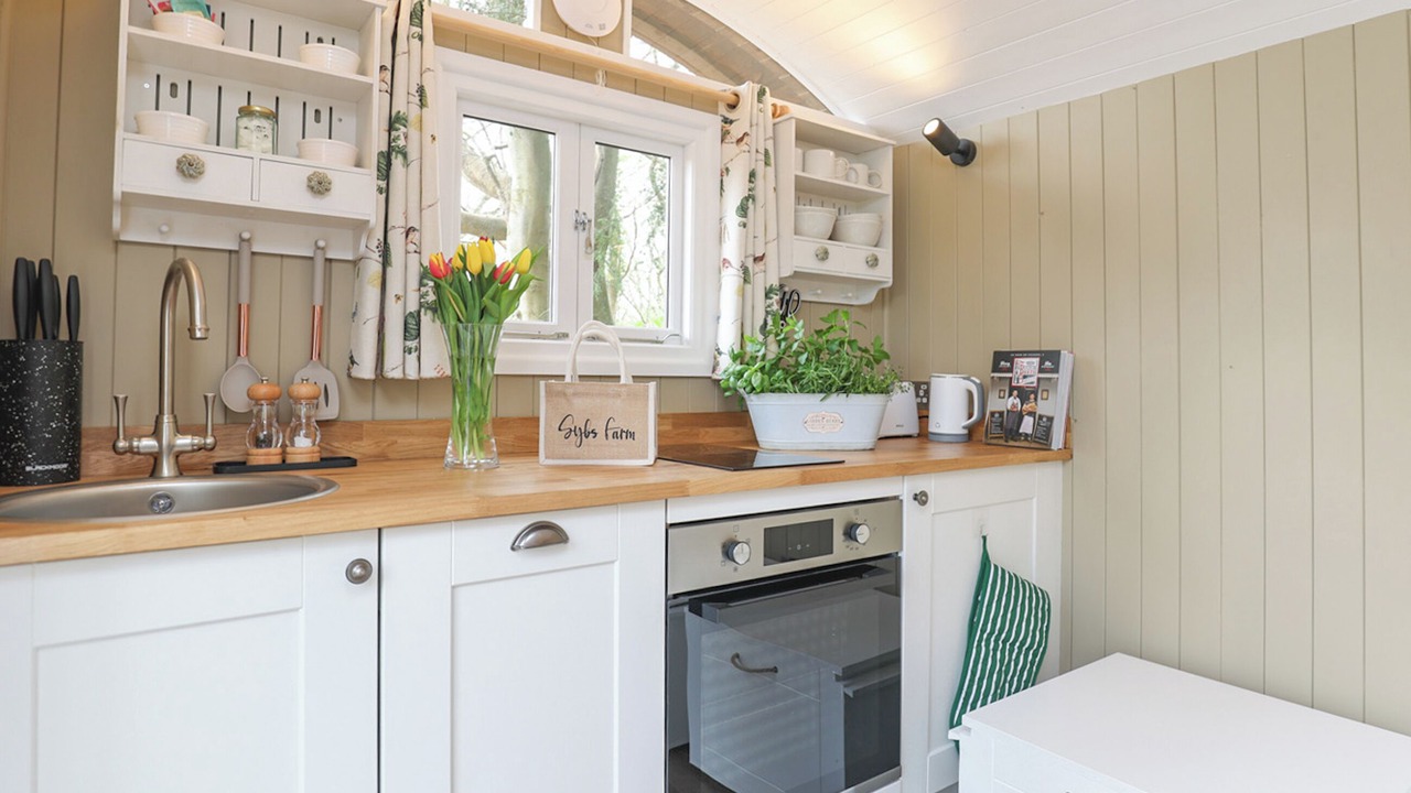 Photo of Others in Lickfold