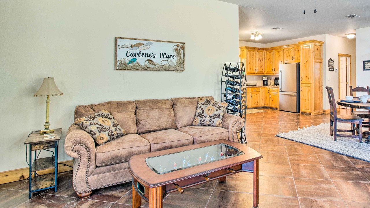 Photo of Livingroom in Kingston