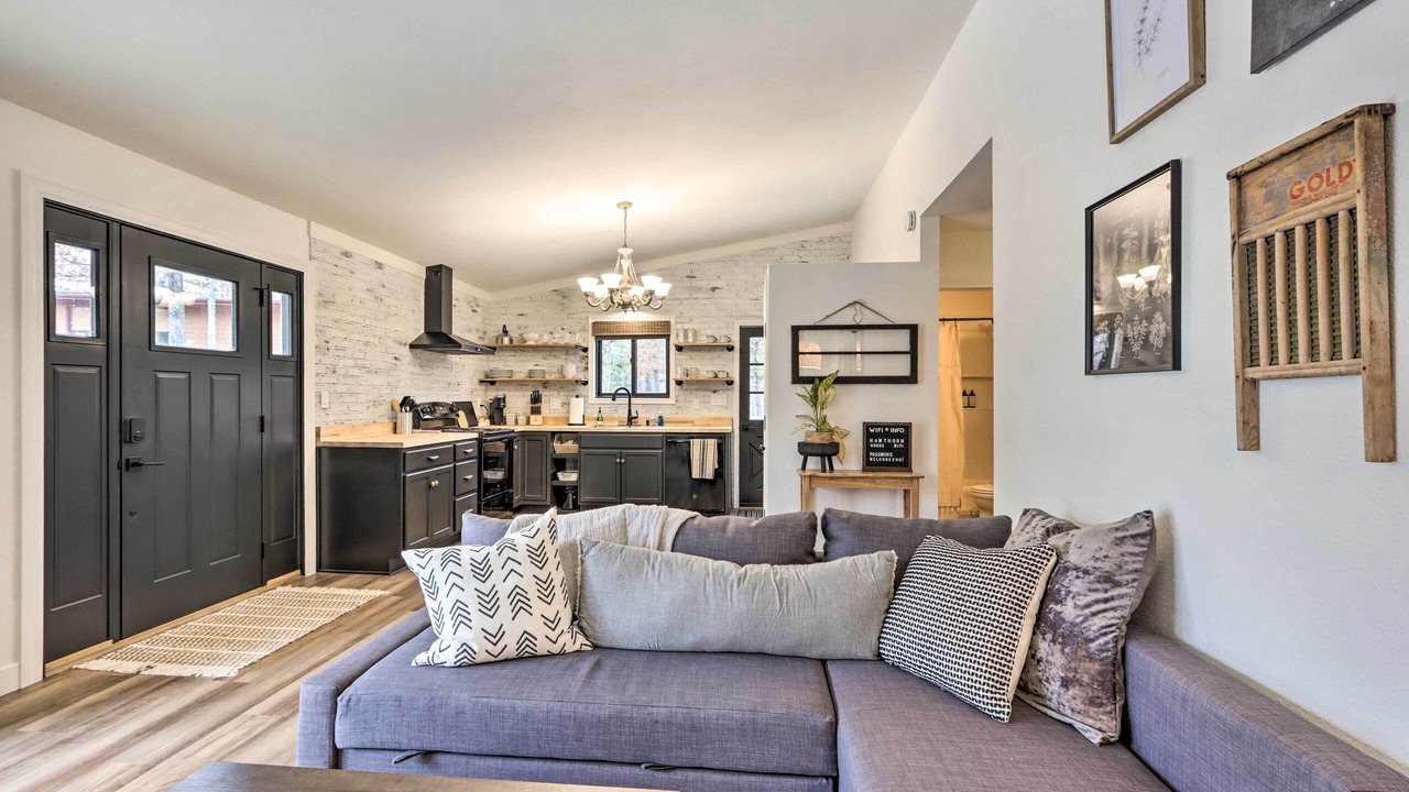 Photo of Livingroom in Osage Beach