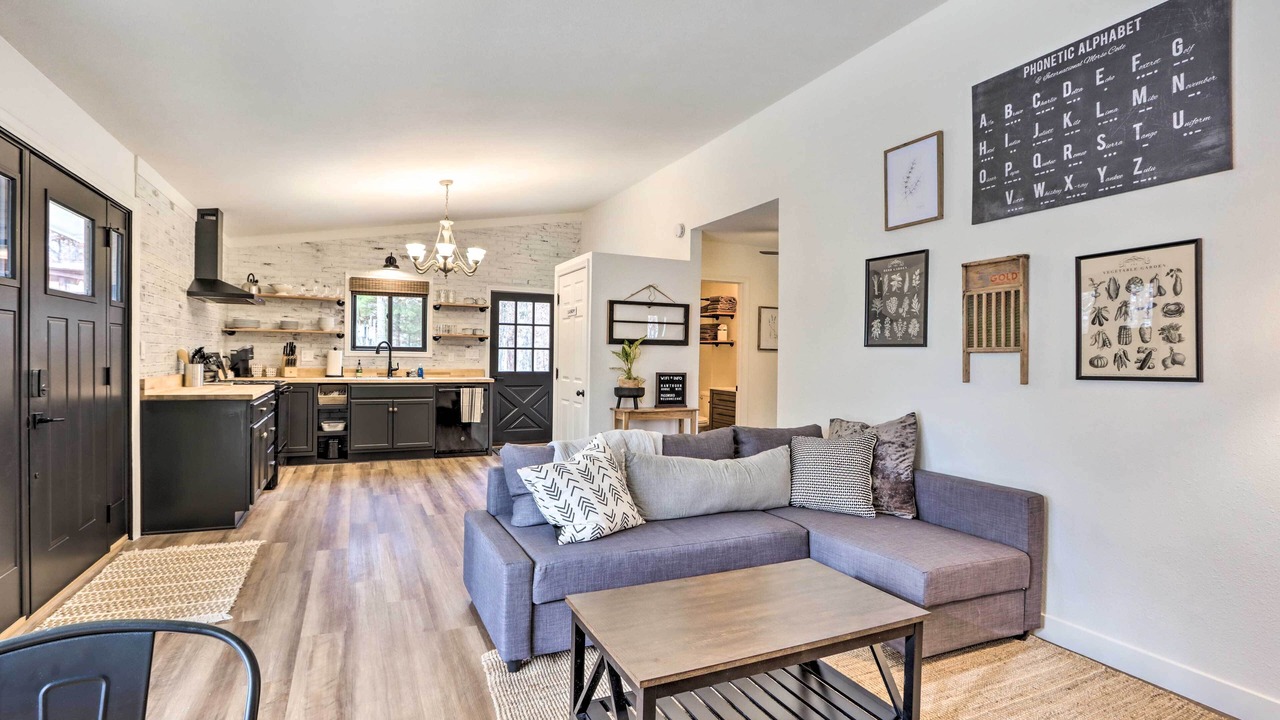 Photo of Livingroom in Osage Beach