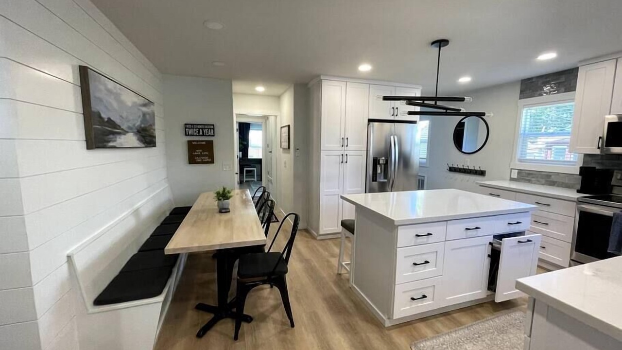 Photo of Others in Wapato Point