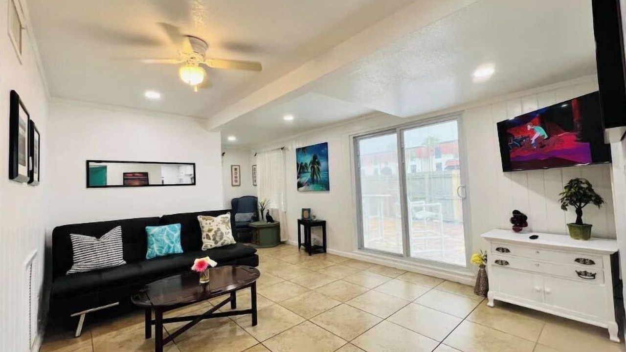 Photo of Livingroom in Atlantic Shores
