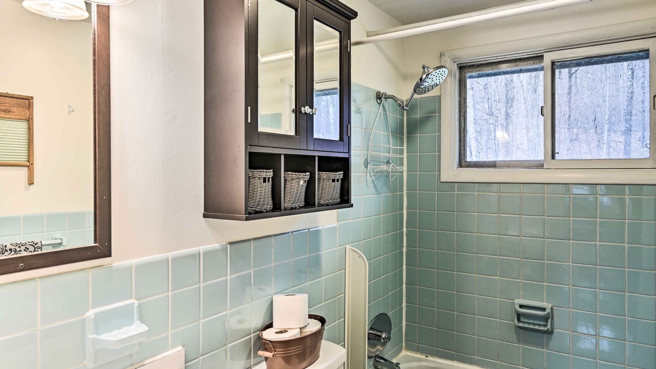 Photo of Bathroom in Roxbury