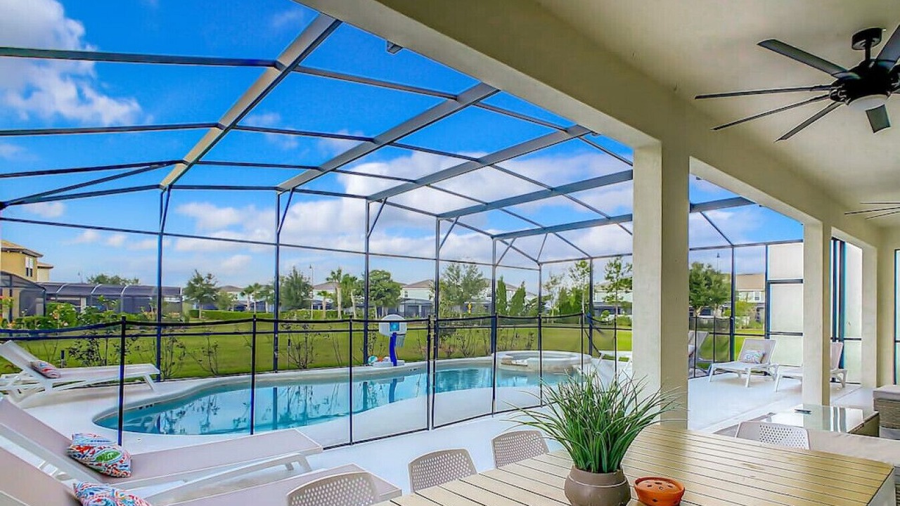 Photo of Outdoor in Loughman