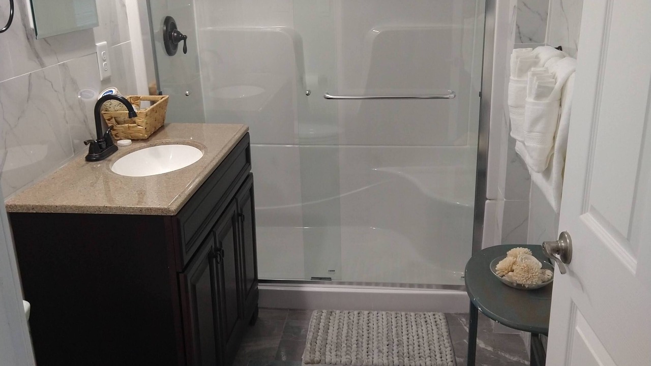 Photo of Bathroom in Piney Mountain