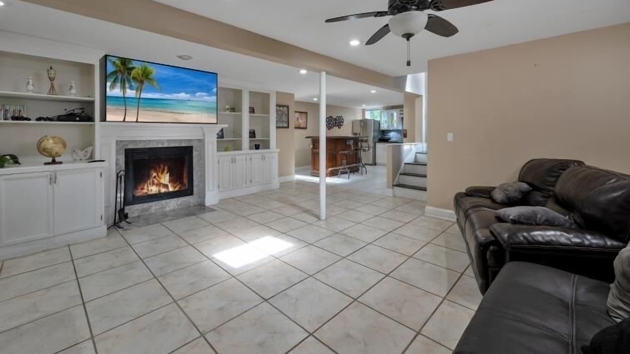 Photo of Livingroom in Fox Valley