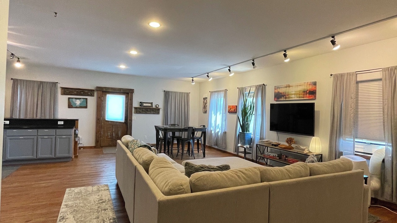 Photo of Livingroom in Four Corners