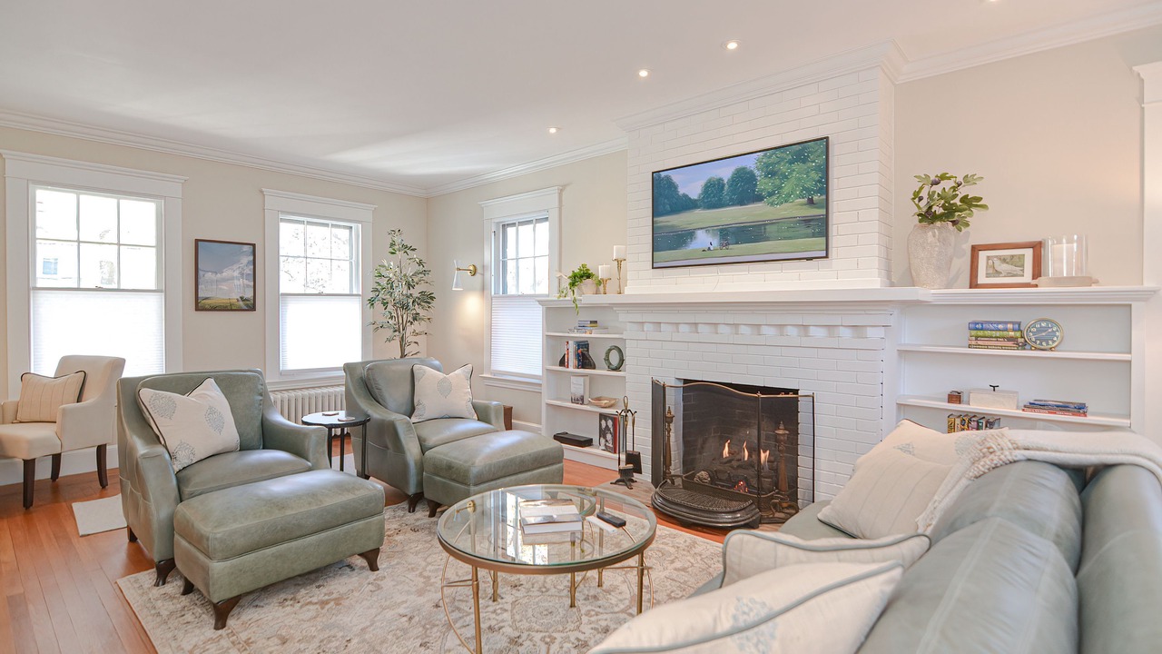 Photo of Livingroom in West New Haven
