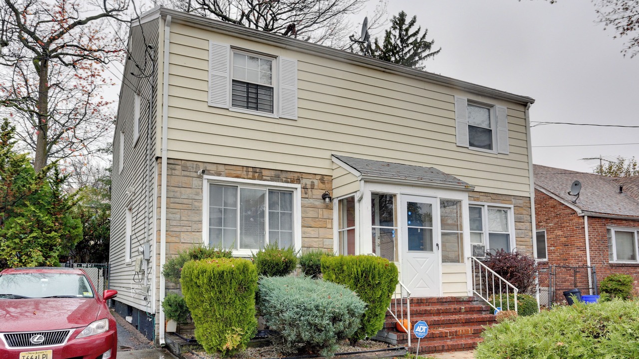 Photo of Others in Vauxhall