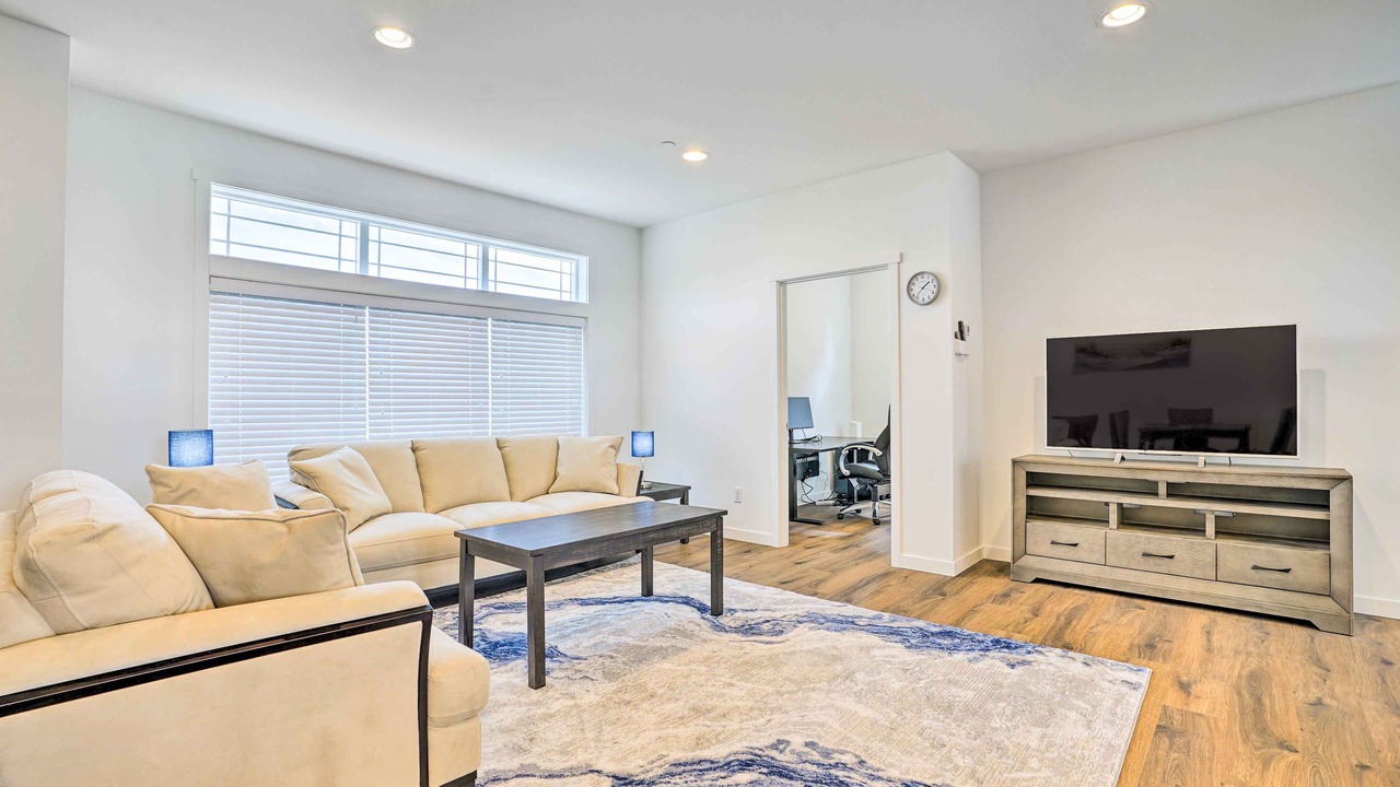 Photo of Others in Monroe