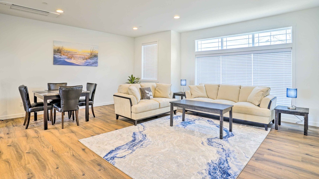 Photo of Livingroom in Monroe