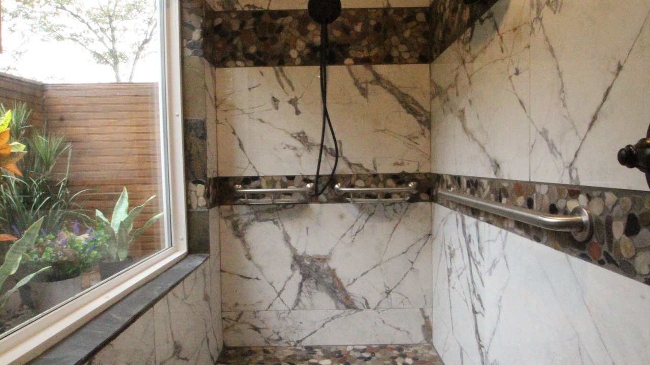 Photo of Bathroom in Hernando