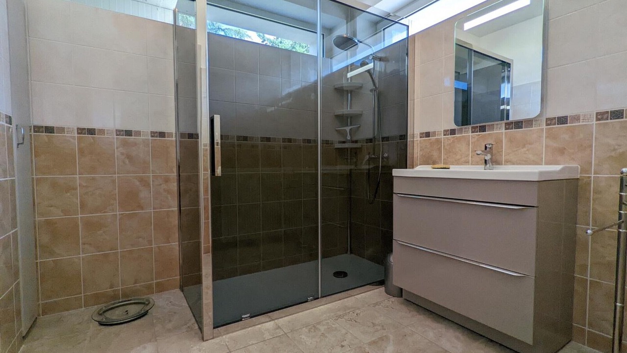 Photo of Bathroom in Agris