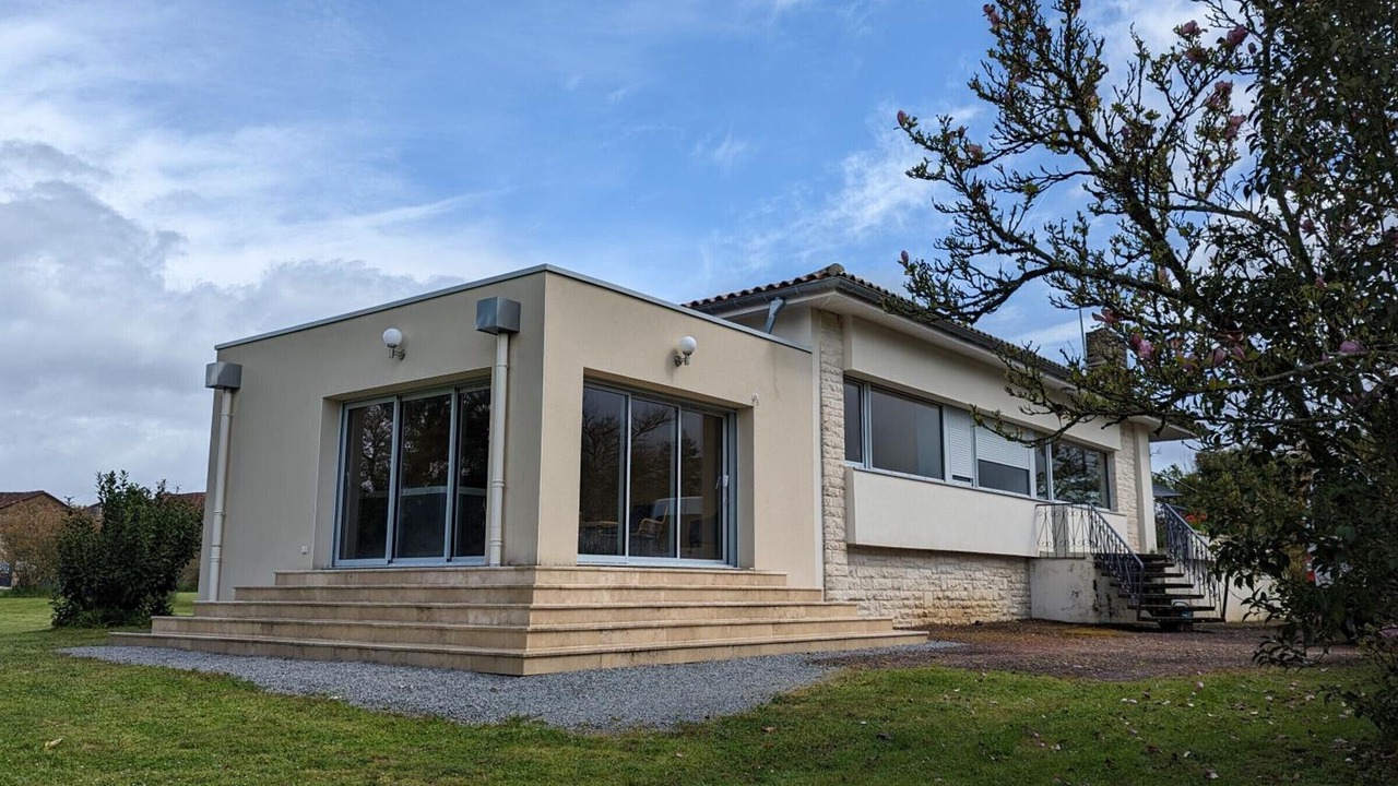 Photo of Outdoor in Agris