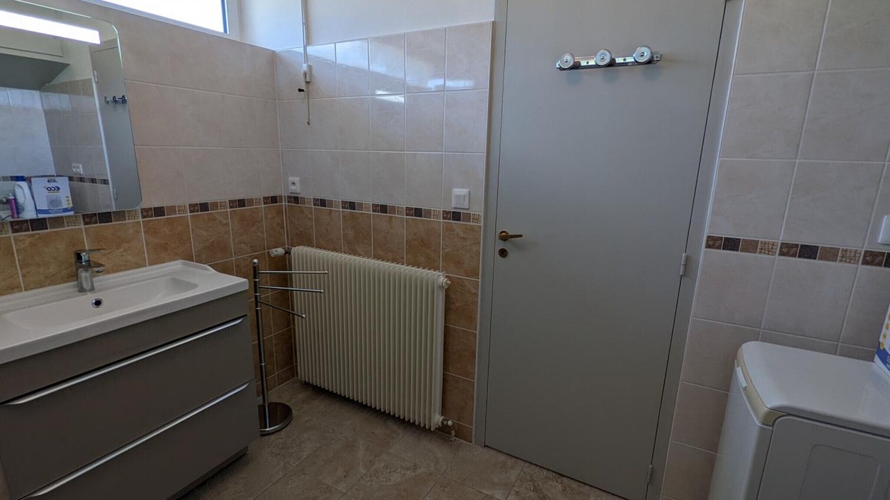 Photo of Bathroom in Agris