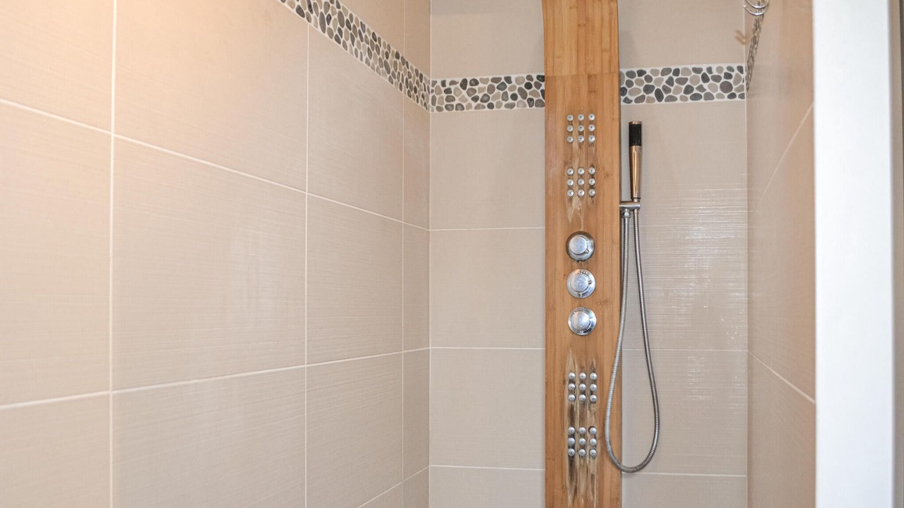 Photo of Bathroom in Garein