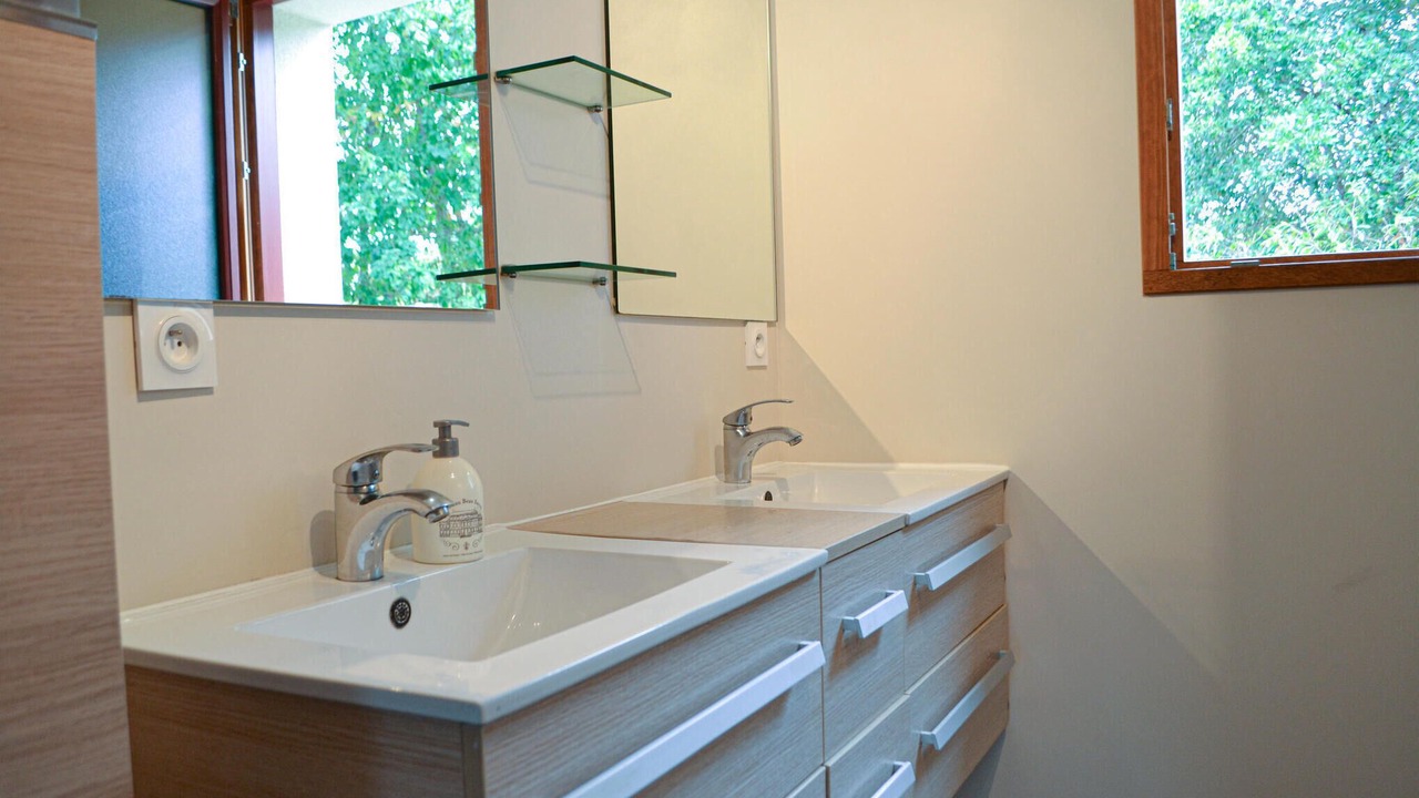 Photo of Bathroom in Garein