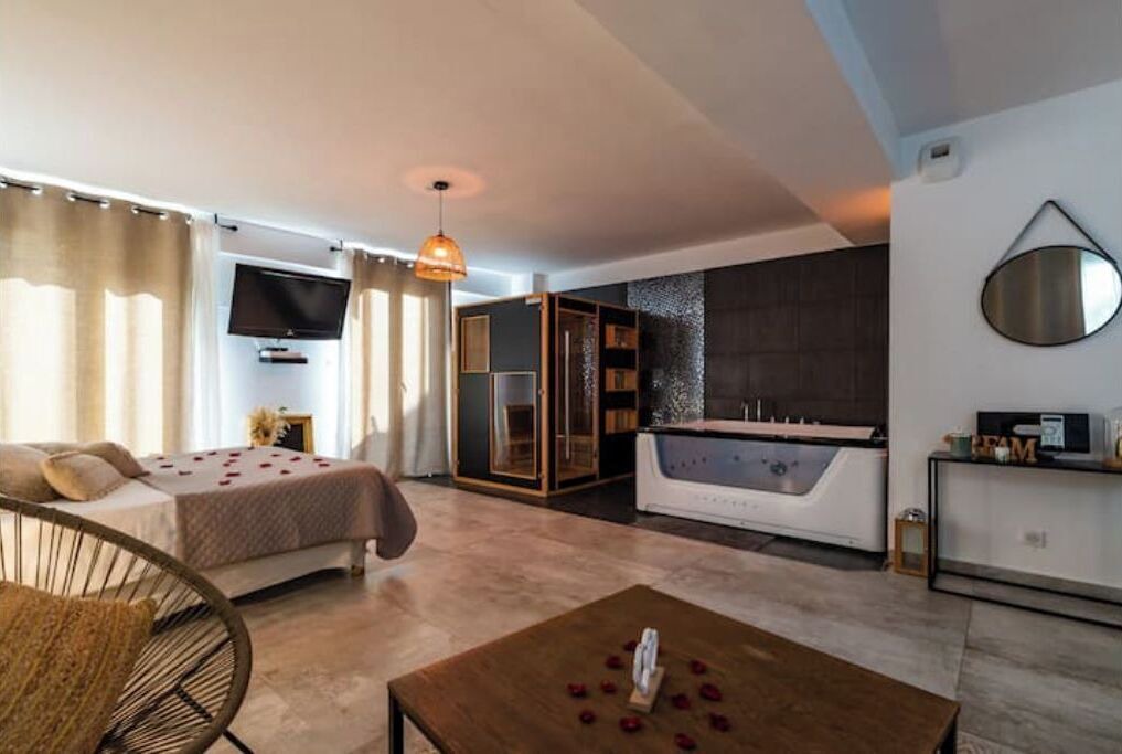 Photo of Bedroom in Montchapet