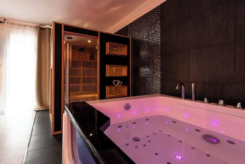 Photo of Bathroom in Montchapet