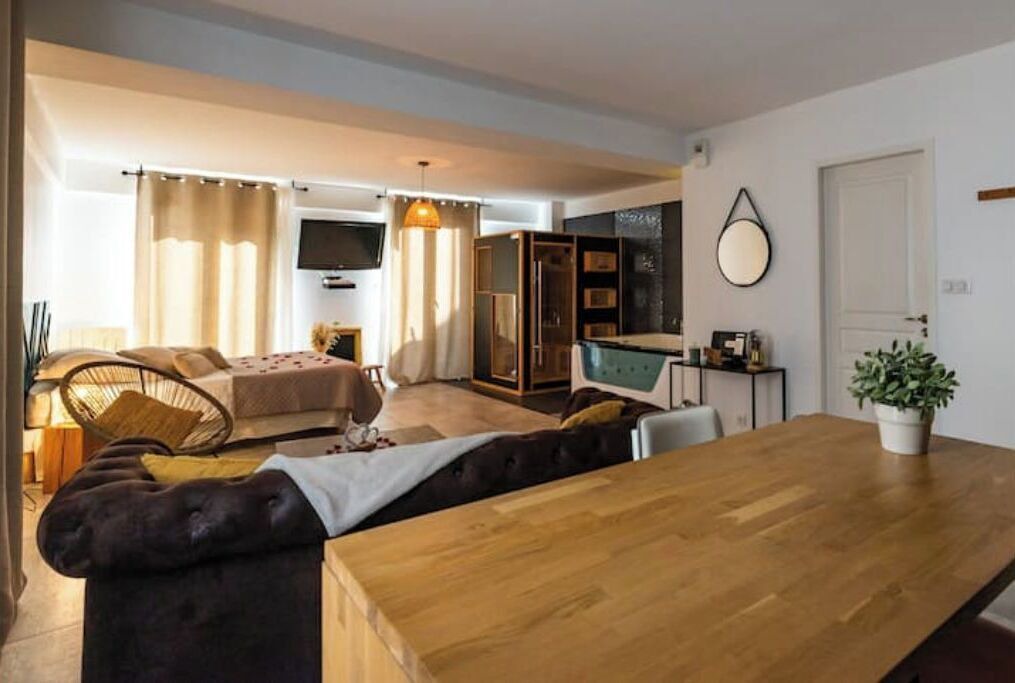 Photo of Others in Montchapet