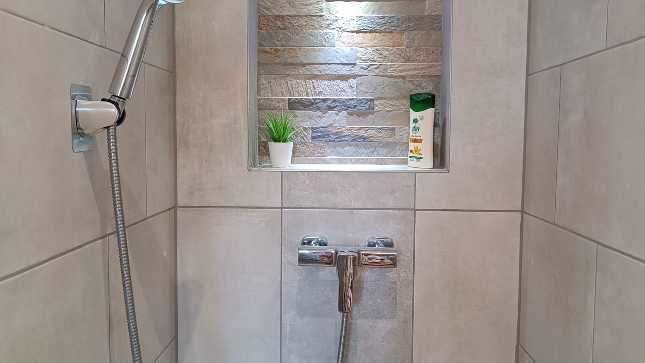Photo of Bathroom in Saint-Martin-de-Londres