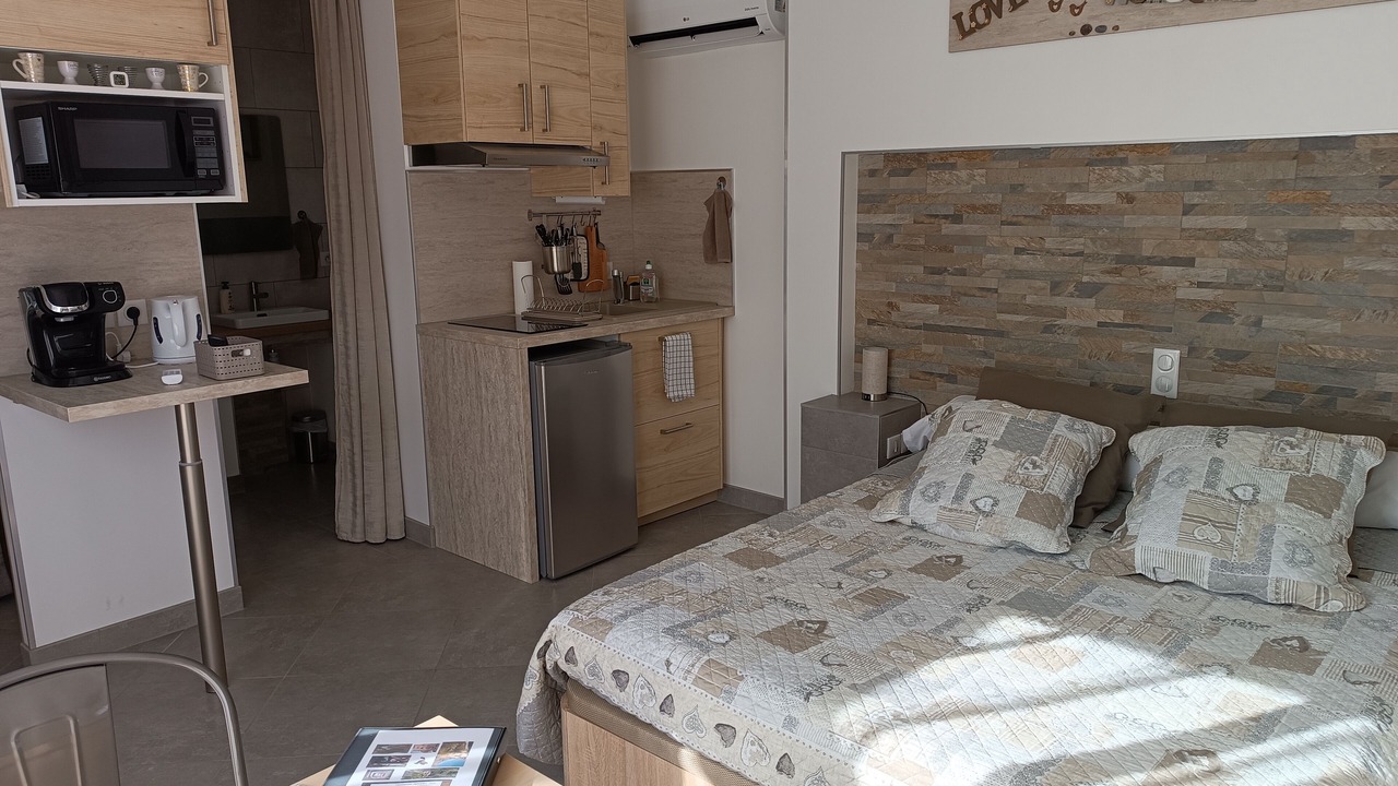 Photo of Bedroom in Saint-Martin-de-Londres